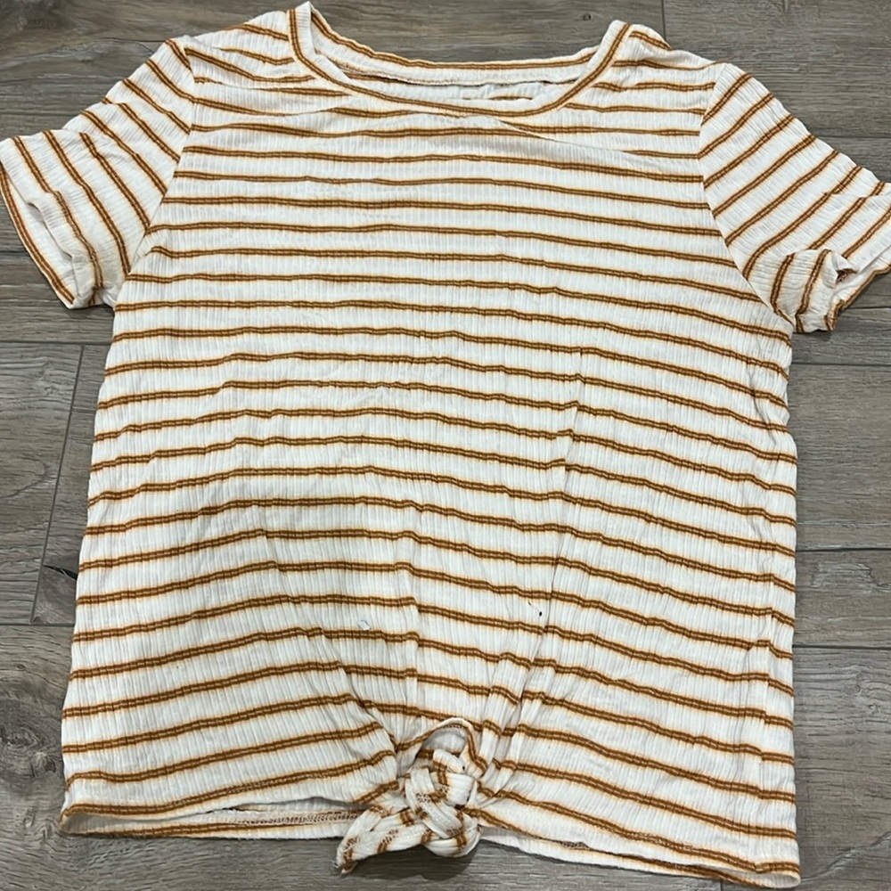 American Eagle tee